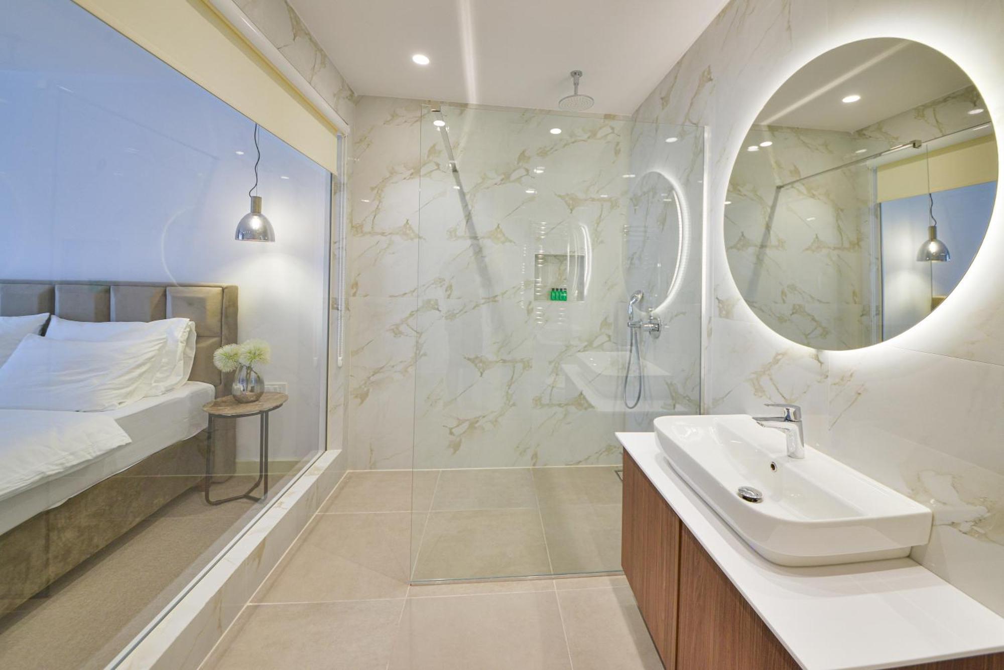 Riva Hotel